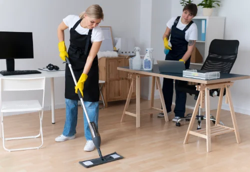 Nettoyage de bureau professionnel à Combrand